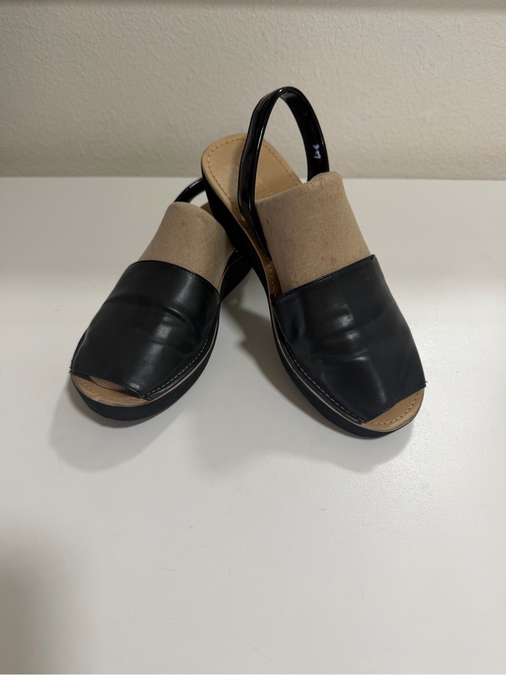 Kenneth Cole Reaction Women’s Fine Glass Open-Toe Wedge Sandals - Black